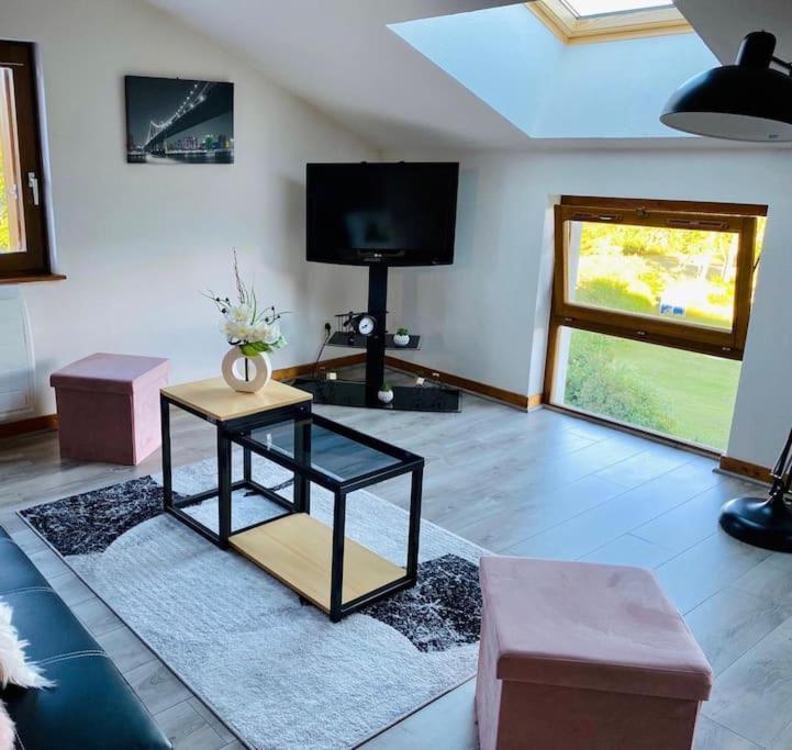 Appartement Lumineux Avec Vue Sur Les Montagnes 모르비에 외부 사진